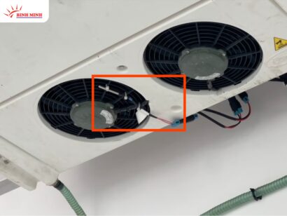 Đầu dò nhiệt độ dược lắp trực tiếp tại vị trí quạt lạnh của xe