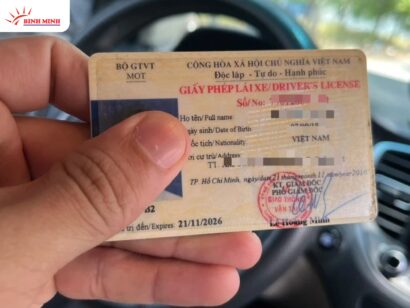 thông tin trên thẻ tài xế phải trùng khớp với GPLX