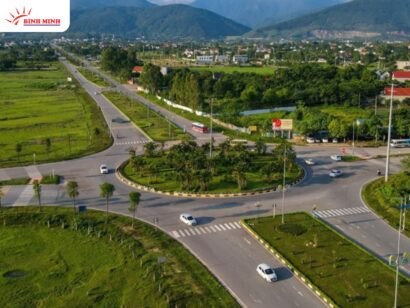 Đường bộ của Vĩnh Phúc kết nối Hà Nội với Tây Bắc là cầu nối quan trọng trong chiến lược phát triển kinh tế vùng