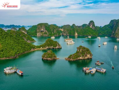 Vịnh Hạ Long luôn là điểm đến phải ghé thăm của du khách quốc tế khi tới Quảng Ninh, Việt Nam